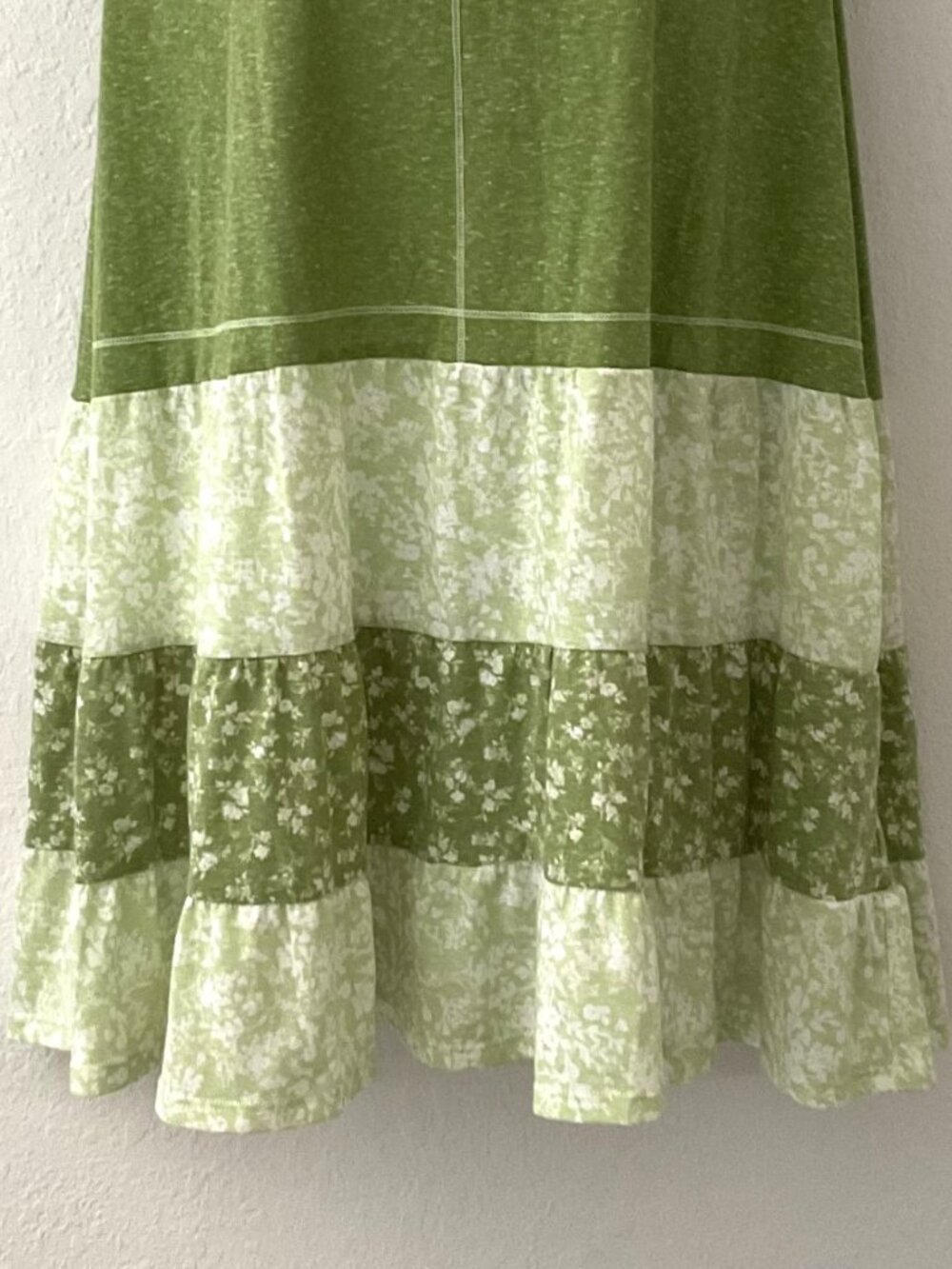 NEW CATO GREEN TIERED FLORAL SLEEVELESS TUNIC TOP PLUS 22-24W - Picture 6 of 10